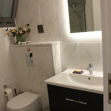 Elegance Fashion B307 凯里尼亚